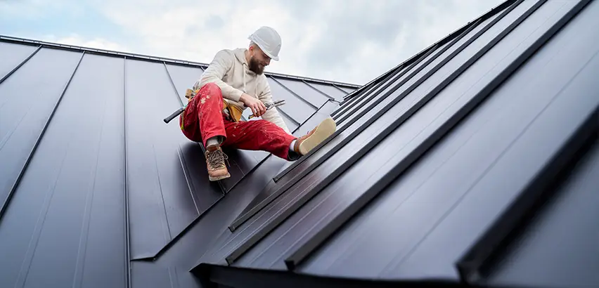 Professional Roof Valley Installation Services in Hanover, WI
